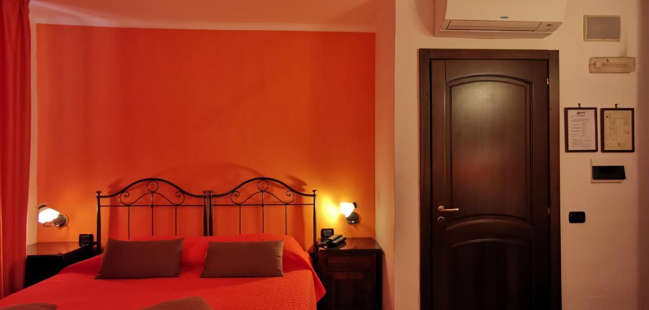 Hotel Neapolis Esterno foto