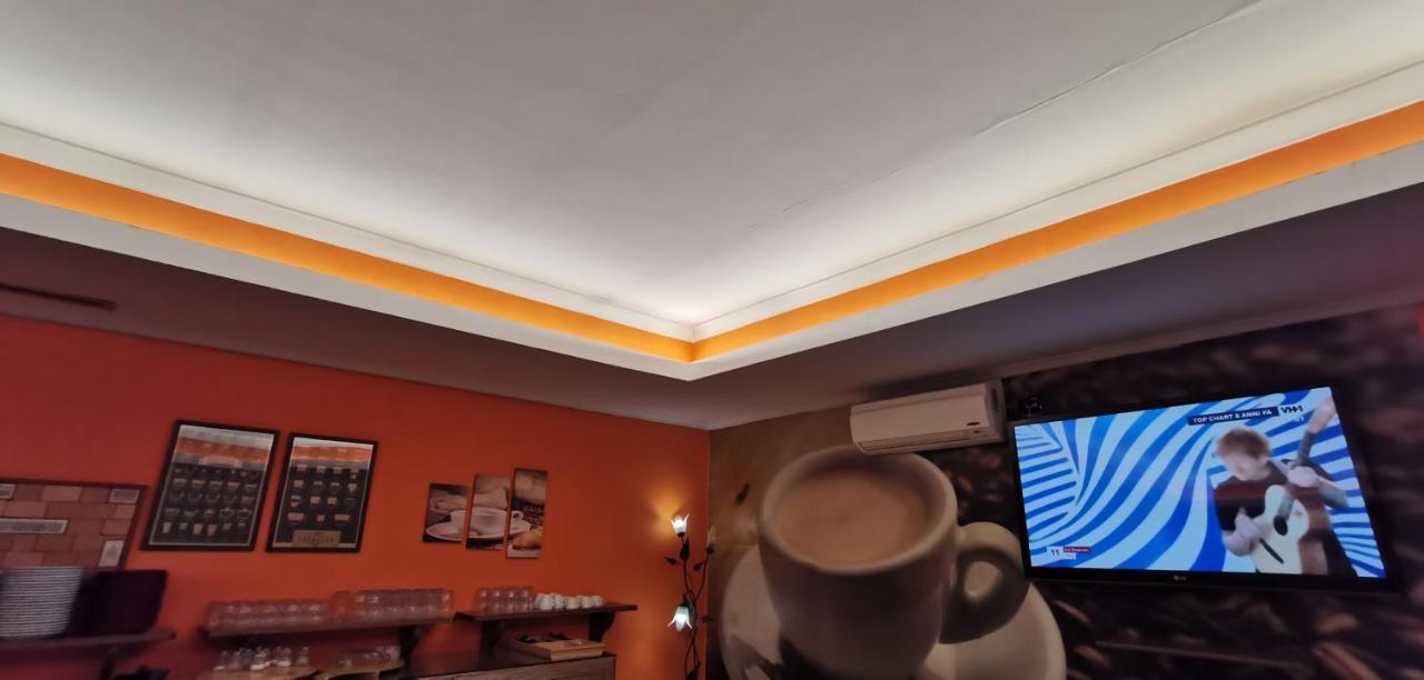 Hotel Neapolis Esterno foto
