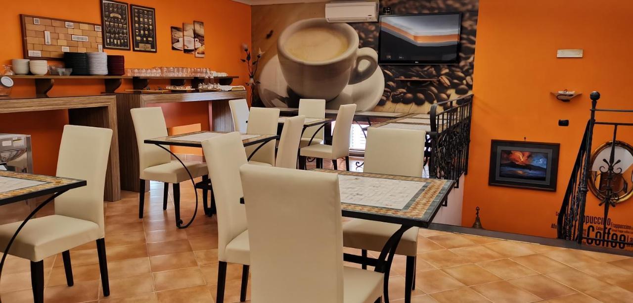 Hotel Neapolis Esterno foto