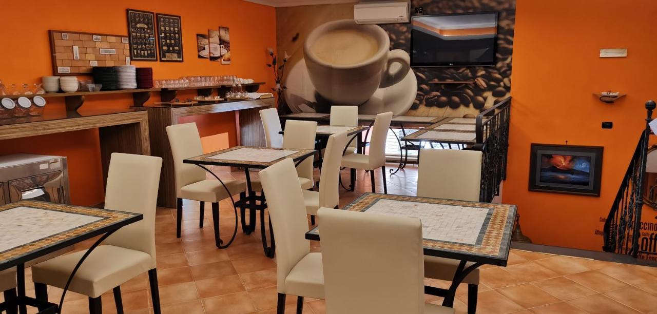 Hotel Neapolis Esterno foto