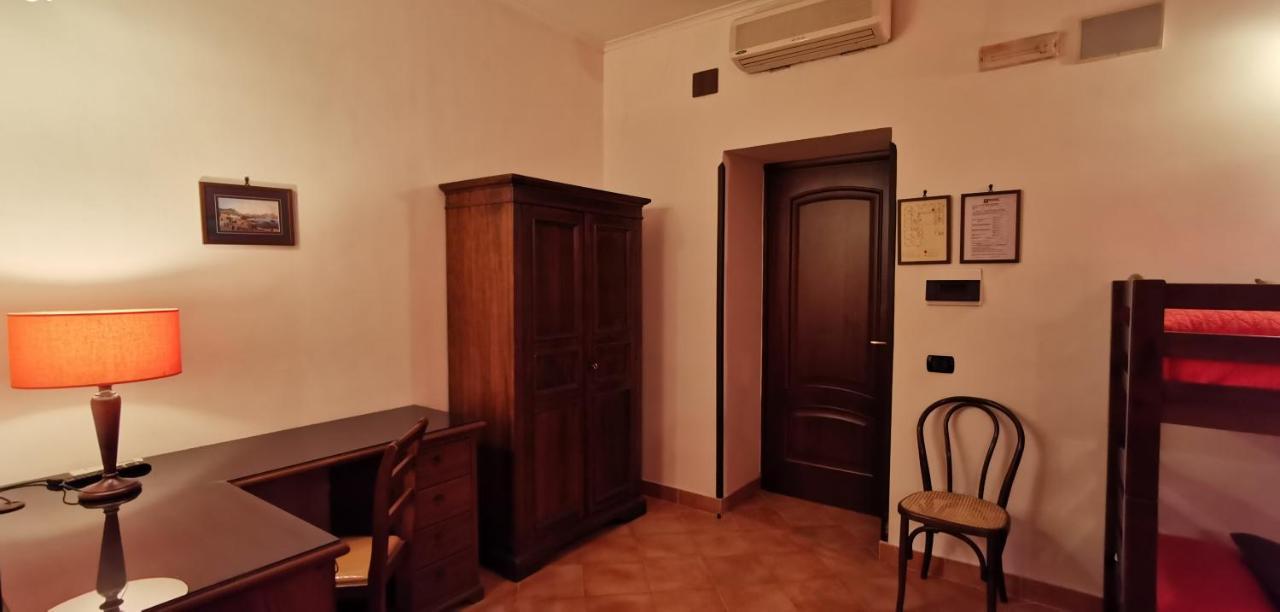 Hotel Neapolis Esterno foto