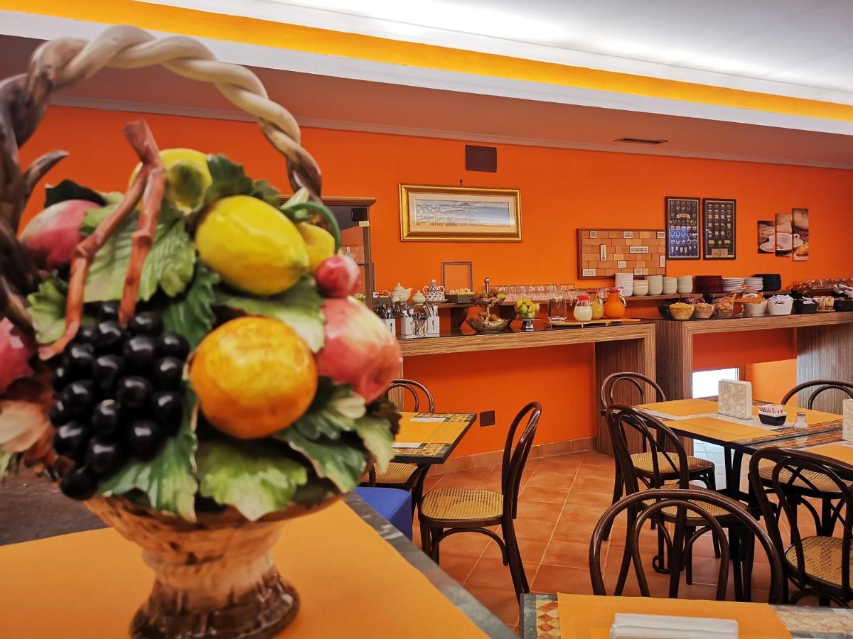 Hotel Neapolis Esterno foto