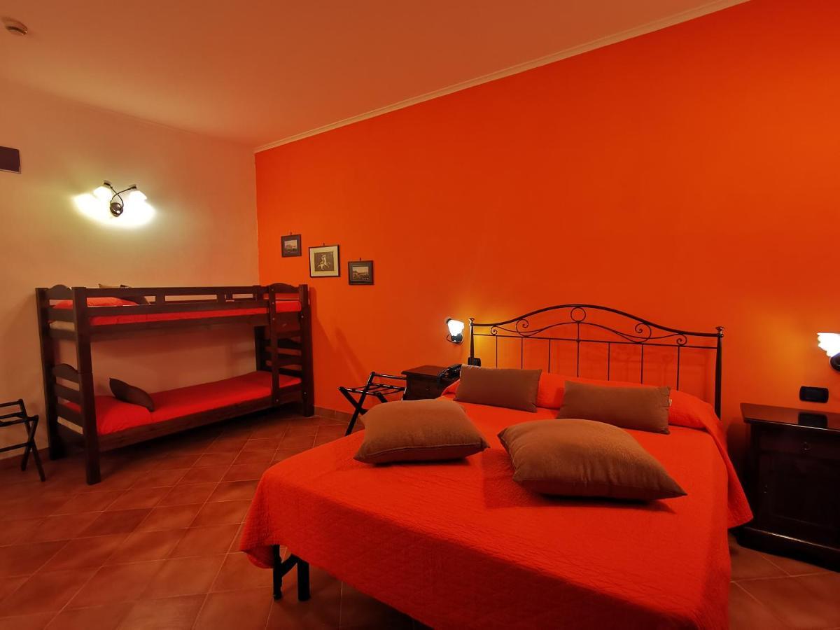 Hotel Neapolis Esterno foto