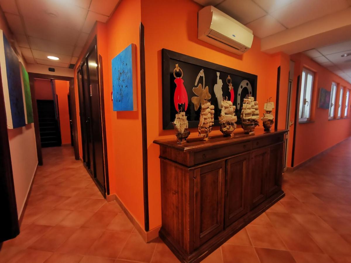 Hotel Neapolis Esterno foto
