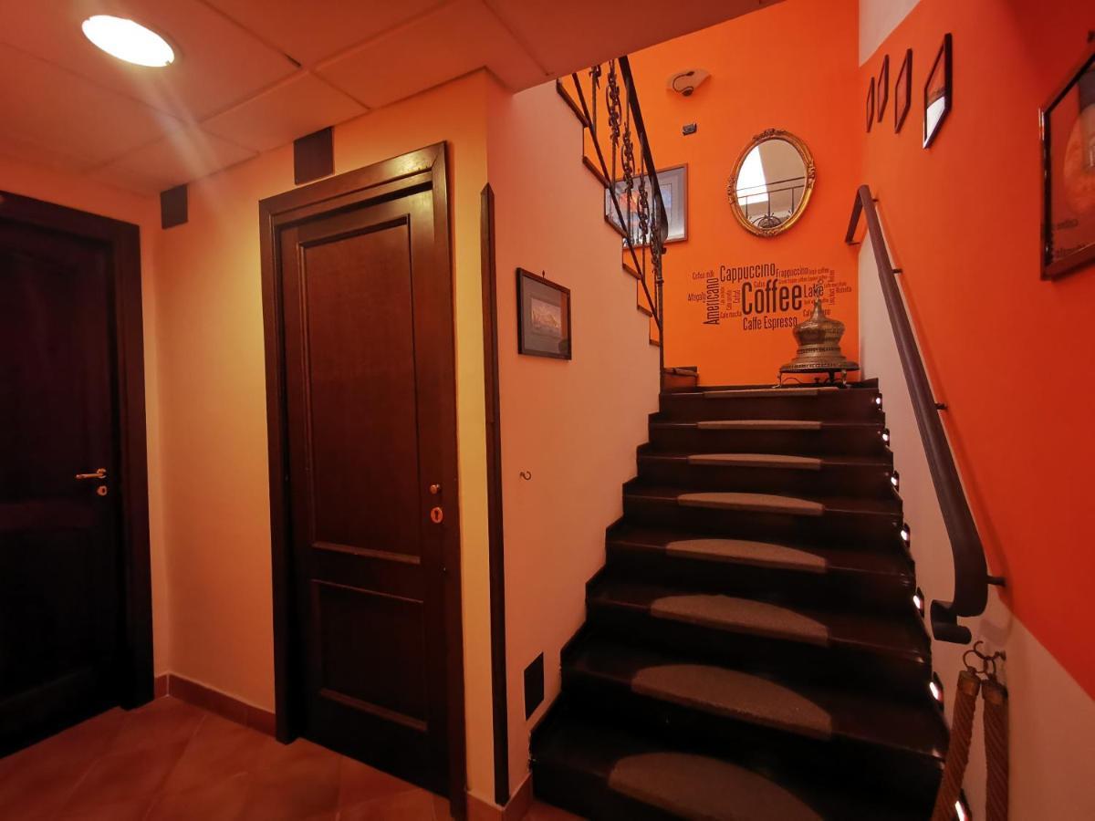 Hotel Neapolis Esterno foto