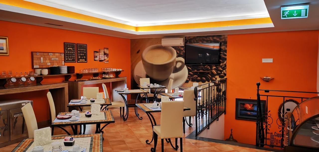 Hotel Neapolis Esterno foto